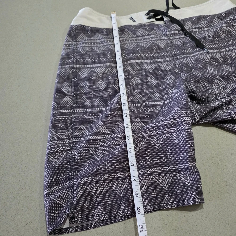 Lost‎ Enterprises Mens Grey Geometric Tribal Board Shorts Swim Trunks Size 34